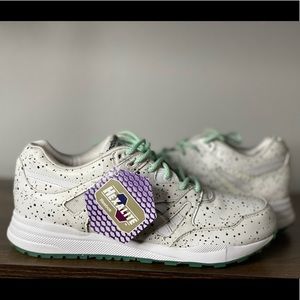 Size 10 - Reebok Ventilator X Naked Splash Trainer Rare